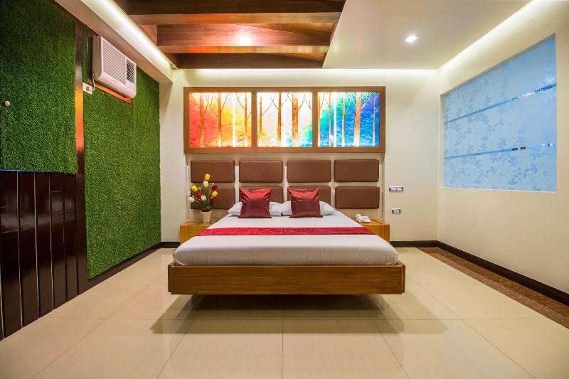 Hotel Dreamworld Las Pinas image