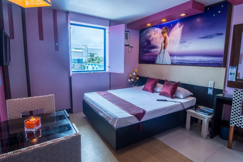 Hotel Dreamworld Las Pinas image