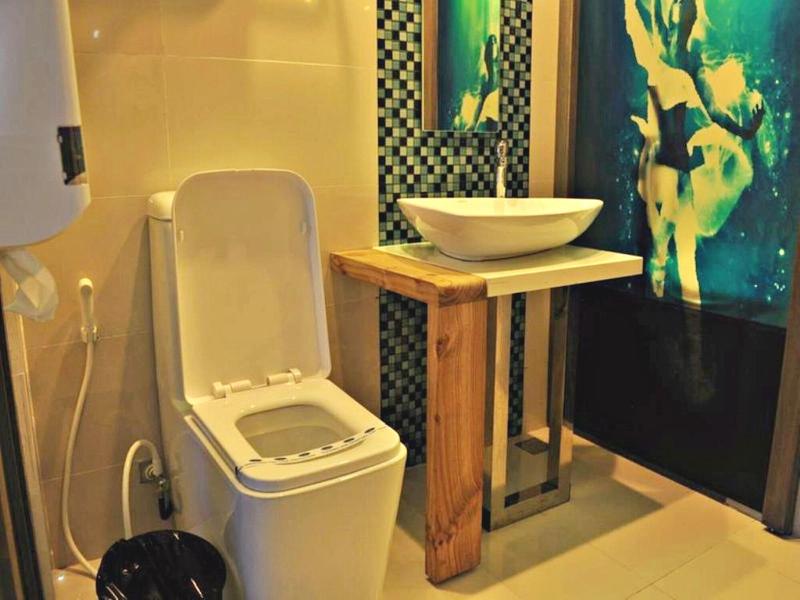 Hotel Dreamworld Las Pinas image