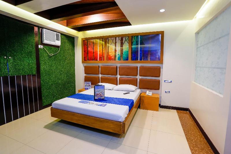 Hotel Dreamworld Las Pinas image
