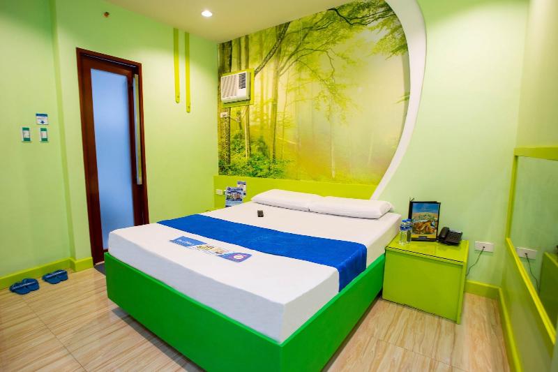 Hotel Dreamworld Las Pinas image