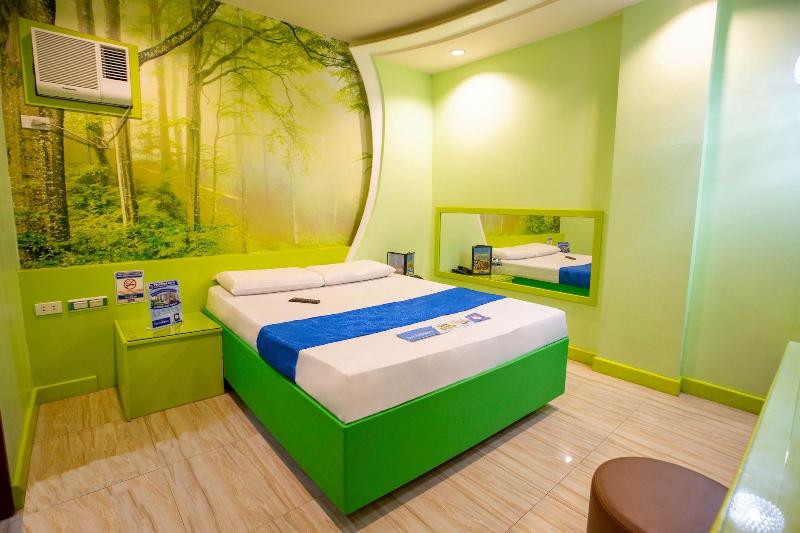 Hotel Dreamworld Las Pinas image
