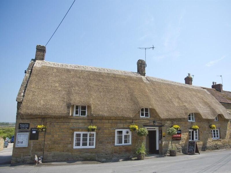 The Masons Arms image
