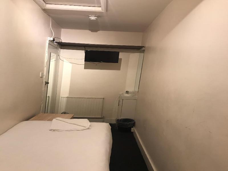 Aquarius Hotel image