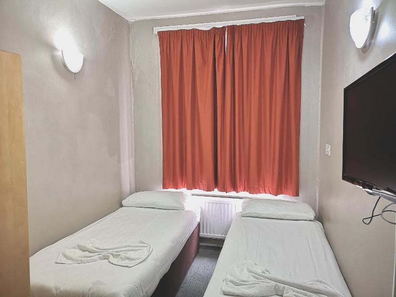 Aquarius Hotel image