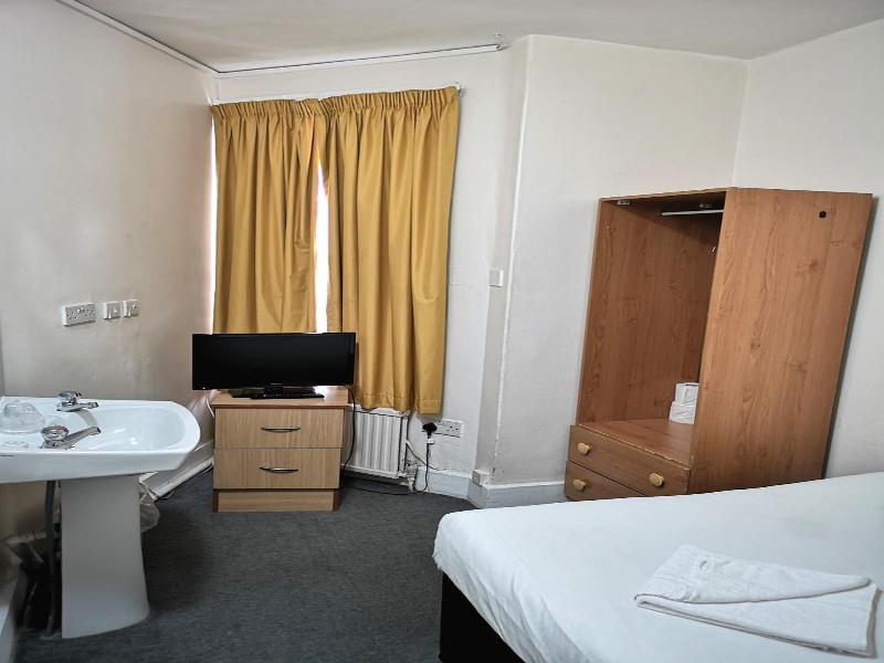 Aquarius Hotel image