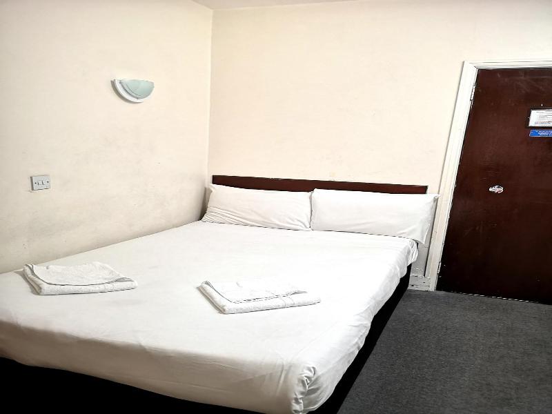 Aquarius Hotel image