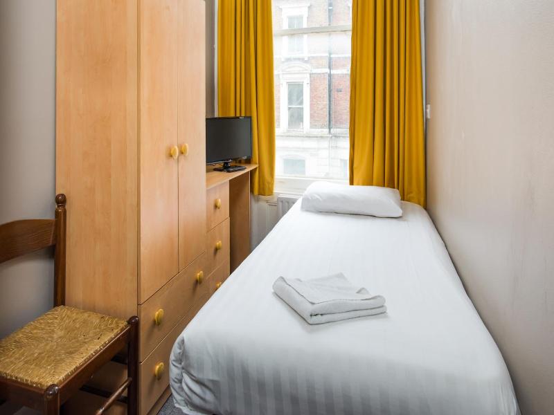 Aquarius Hotel image