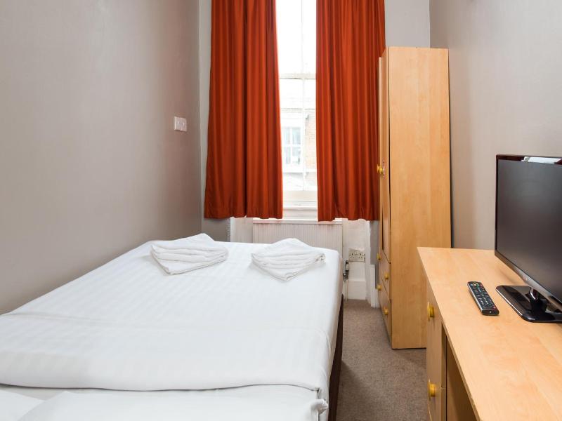 Aquarius Hotel image