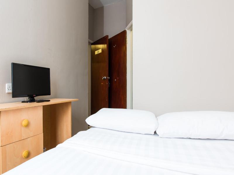 Aquarius Hotel image