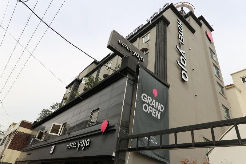 Hotel Yaja West Gate image