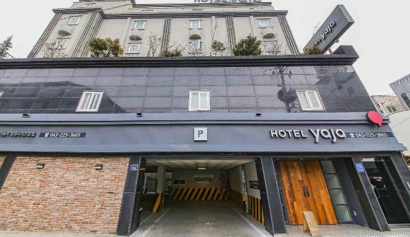 Hotel Yaja West Gate image