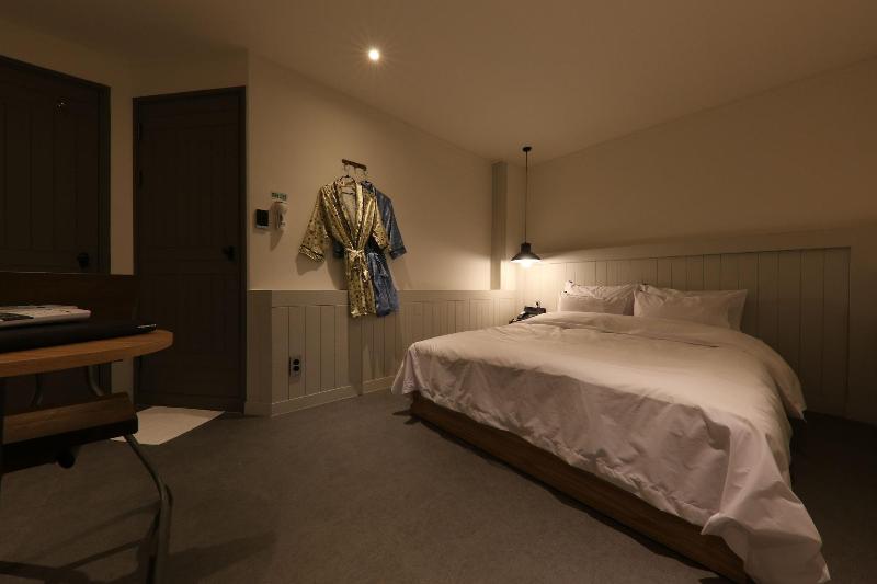 Hotel Yaja West Gate image