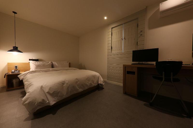 Hotel Yaja West Gate image