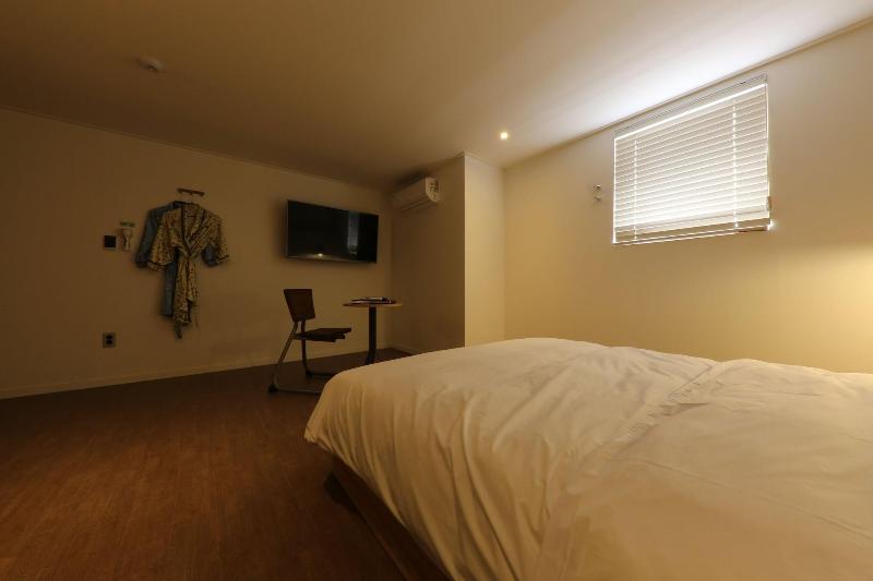 Hotel Yaja West Gate image