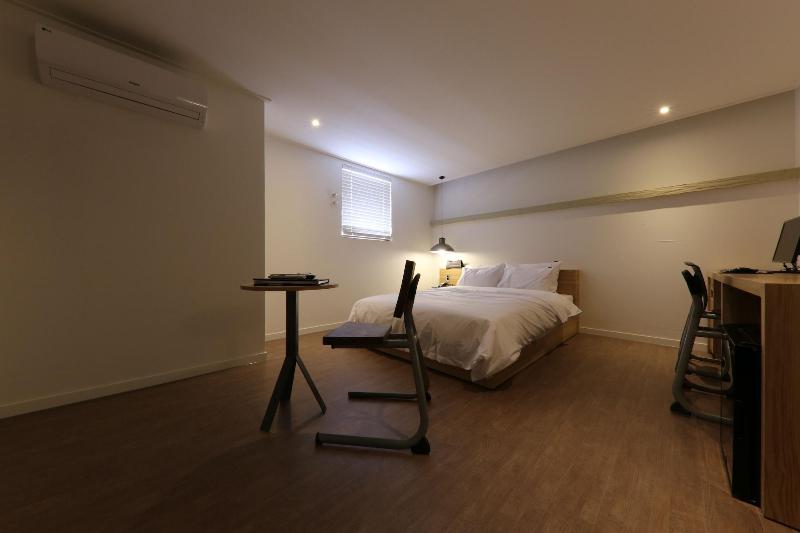 Hotel Yaja West Gate image