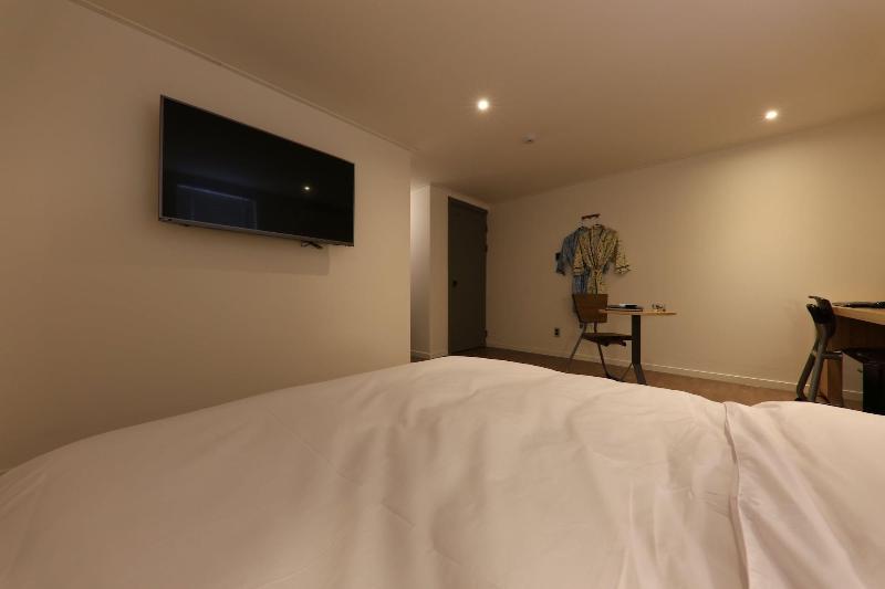 Hotel Yaja West Gate image