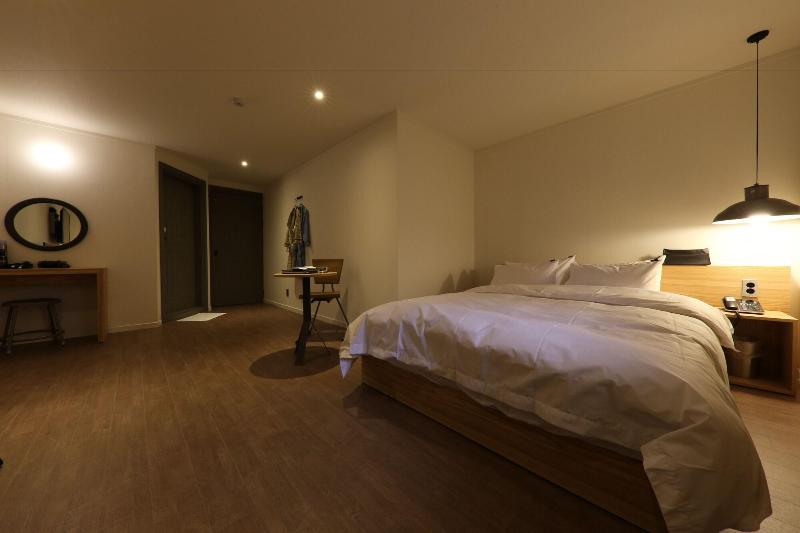 Hotel Yaja West Gate image
