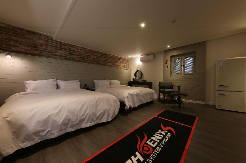 Hotel Yaja West Gate image