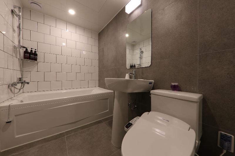 Hotel Yaja West Gate image
