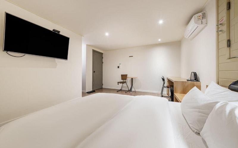 Hotel Yaja West Gate image