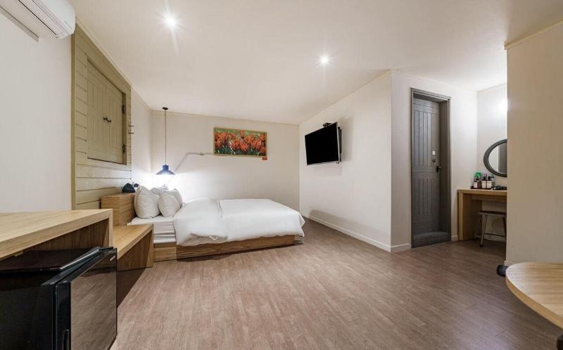 Hotel Yaja West Gate image