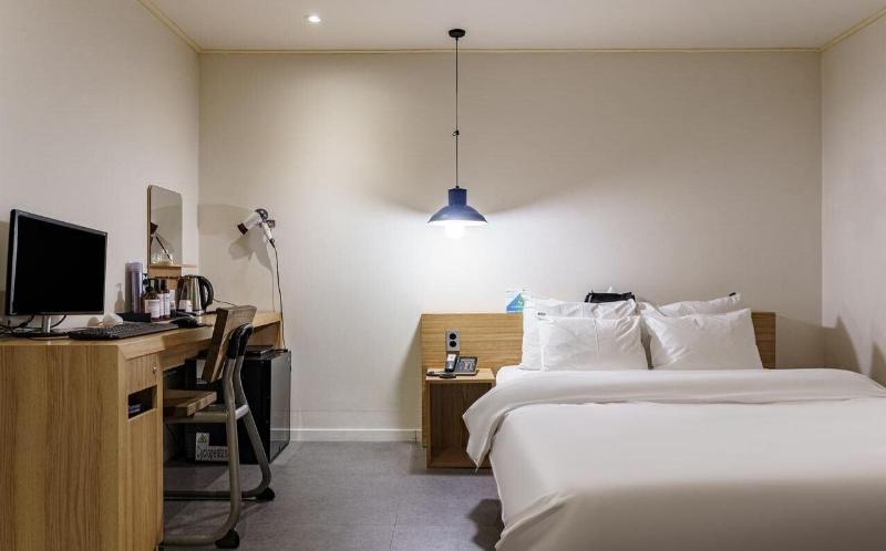 Hotel Yaja West Gate image