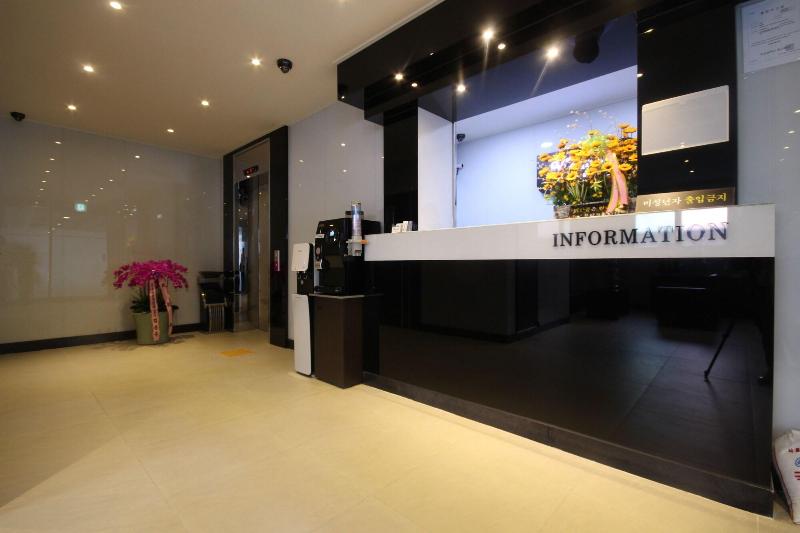 Wa Hotel Nampo image