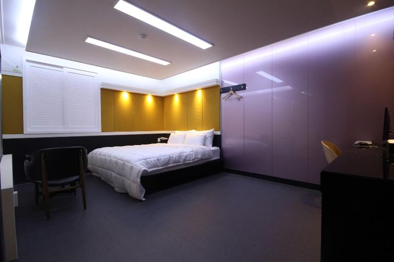 Wa Hotel Nampo image