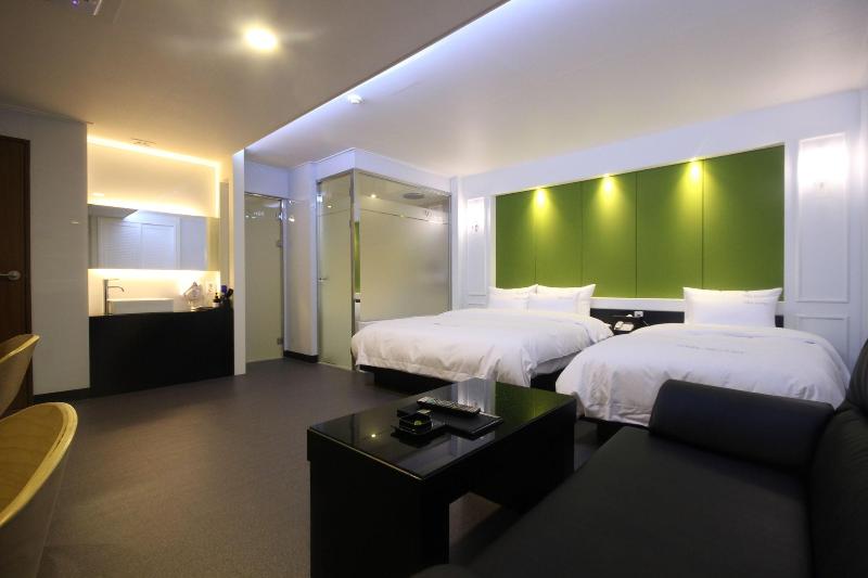 Wa Hotel Nampo image