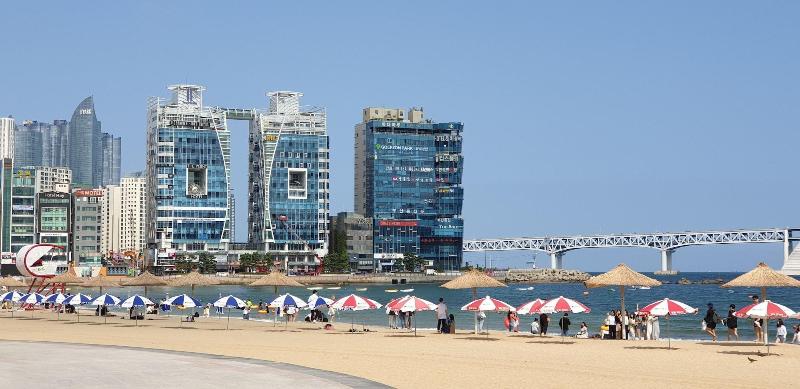 H Avenue Gwangalli Beach image