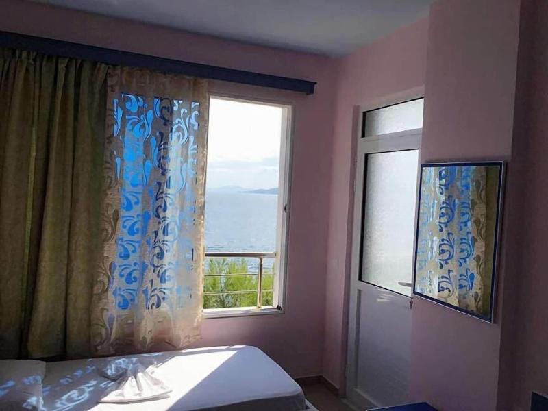 Kalemi's Beach & Hotel image