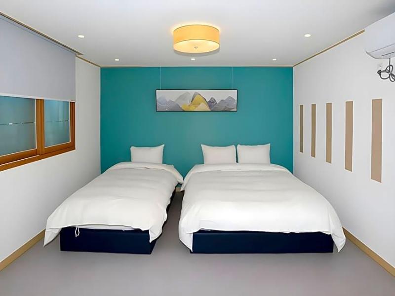 Maison Mini Hotel image