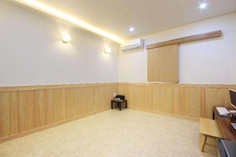 Kanu Hotel image