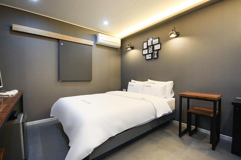 Kanu Hotel image