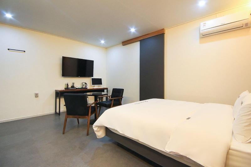 Kanu Hotel image