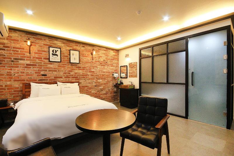 Kanu Hotel image