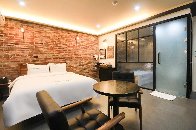 Kanu Hotel image