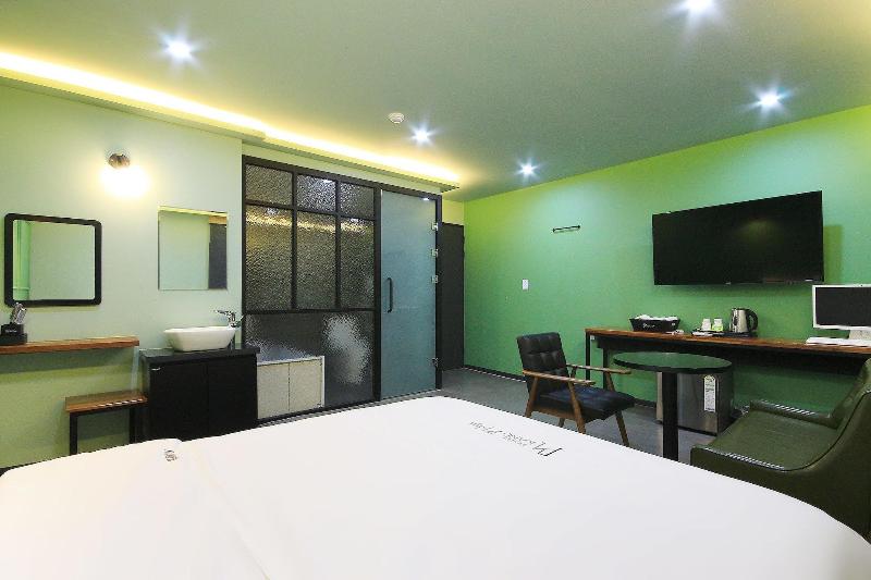 Kanu Hotel image