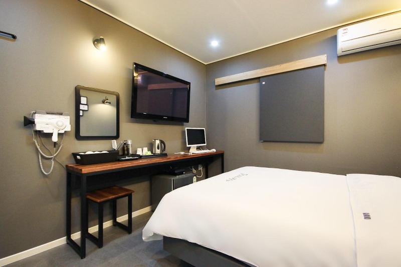 Kanu Hotel image