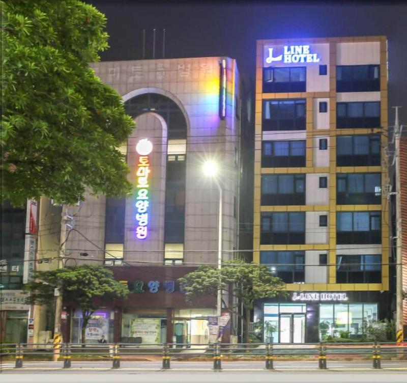 Line Hotel image