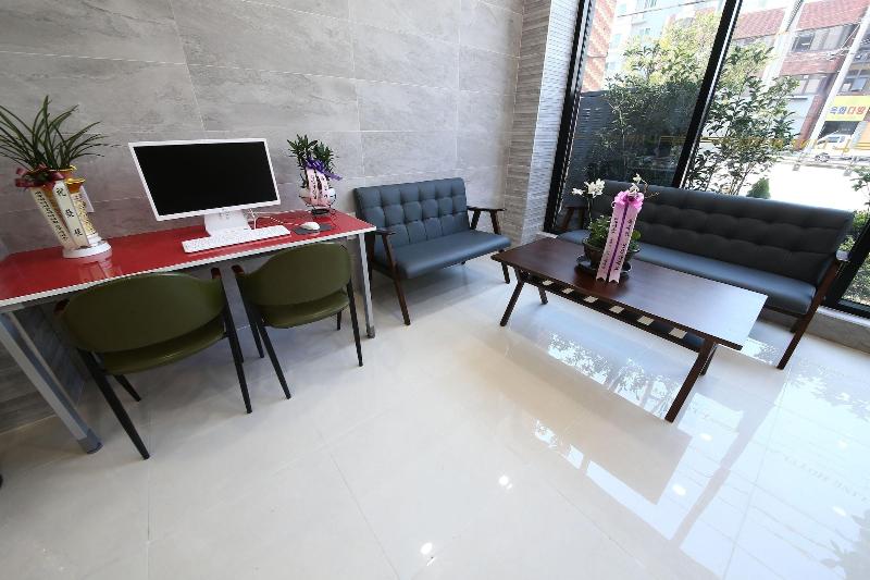 Line Hotel image