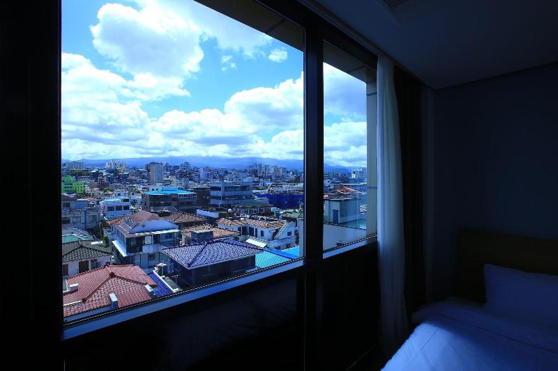 Line Hotel image