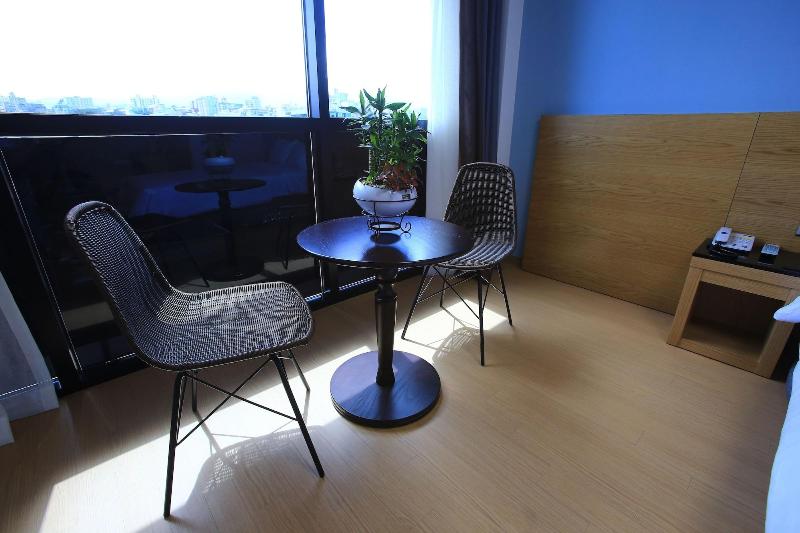 Line Hotel image