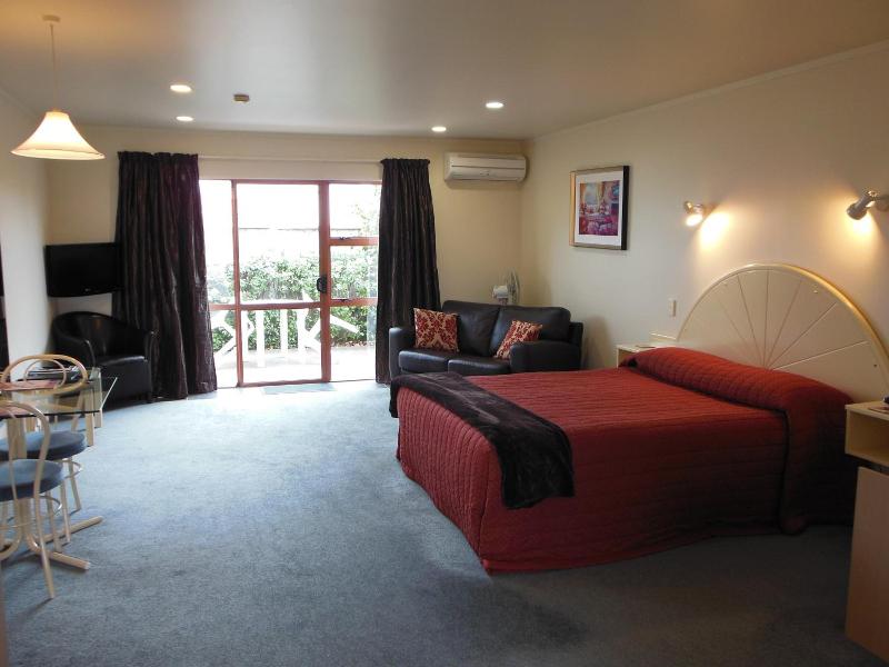 Valdez Motor Lodge image