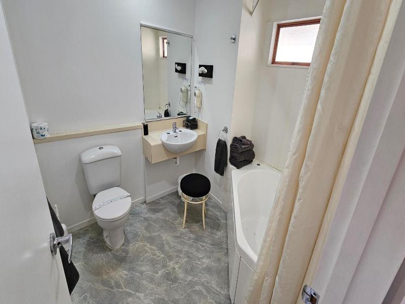 Valdez Motor Lodge image