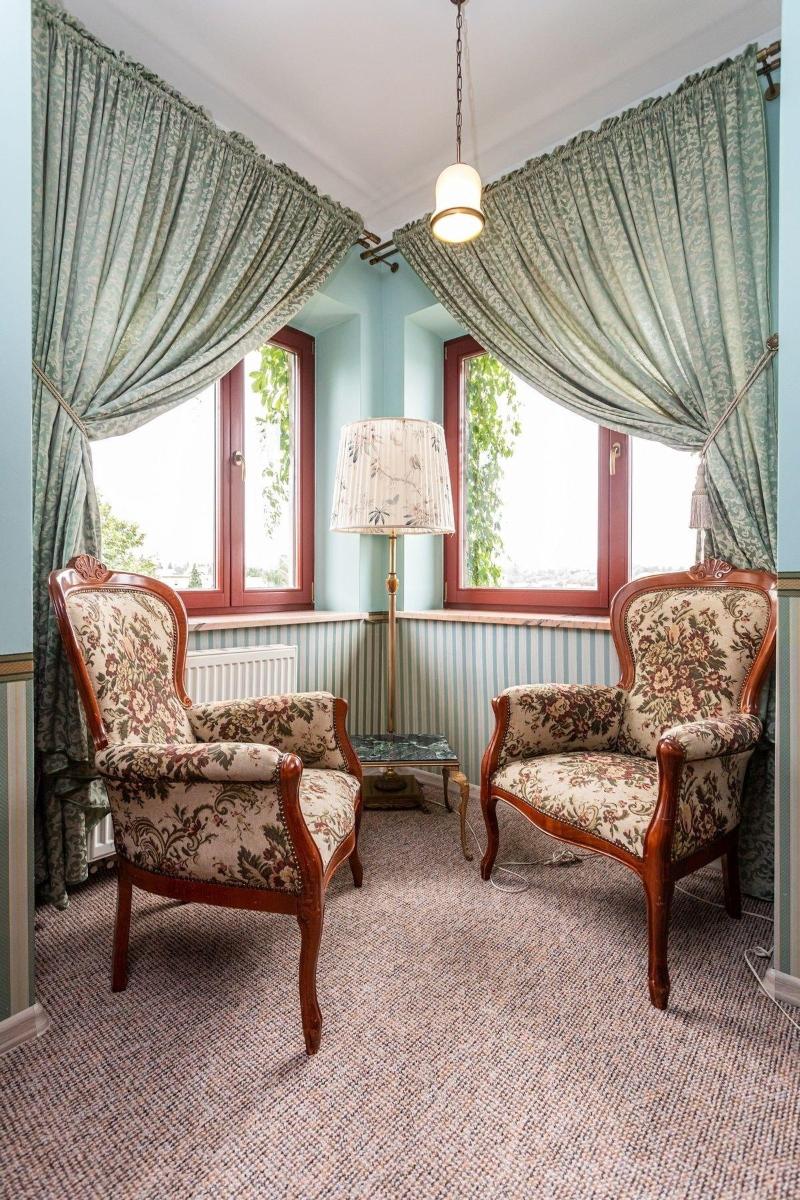 Royal Residence image