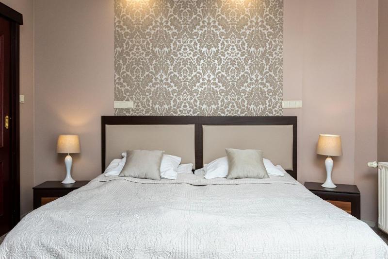 Royal Residence image