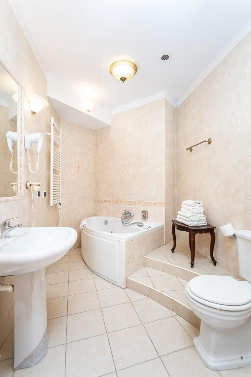 Royal Residence image