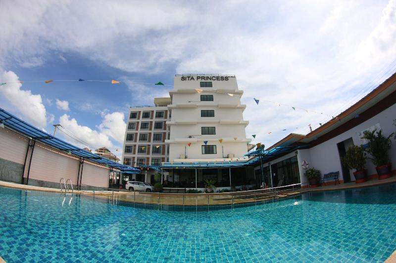 R2 Zleeping Boutique Hotel image